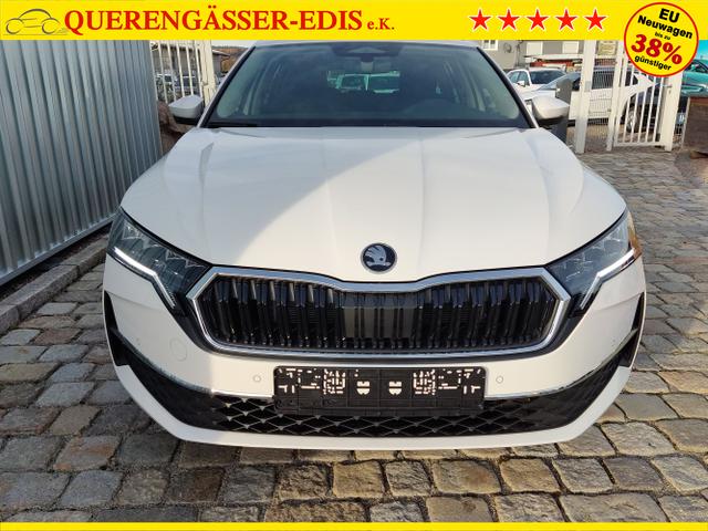 Skoda / Octavia Combi / Wei&szlig; / / / , Beispielbilder, ggf. teilweise mit Sonderausstattung