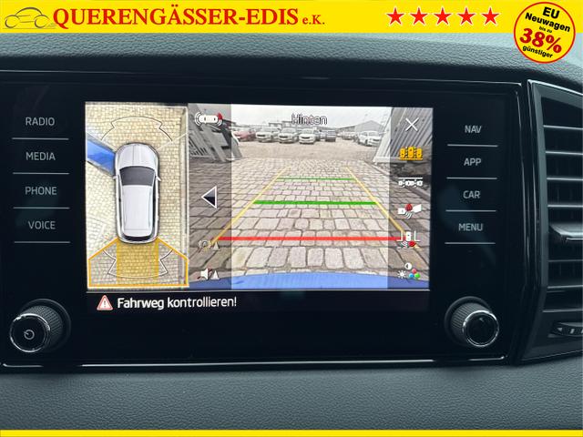 Skoda / Karoq / Blau / / / , Beispielbilder, ggf. teilweise mit Sonderausstattung