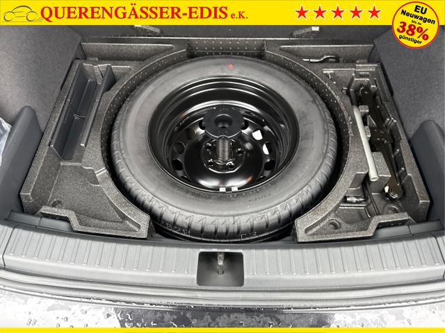 Skoda / Karoq / Schwarz / / / , Beispielbilder, ggf. teilweise mit Sonderausstattung