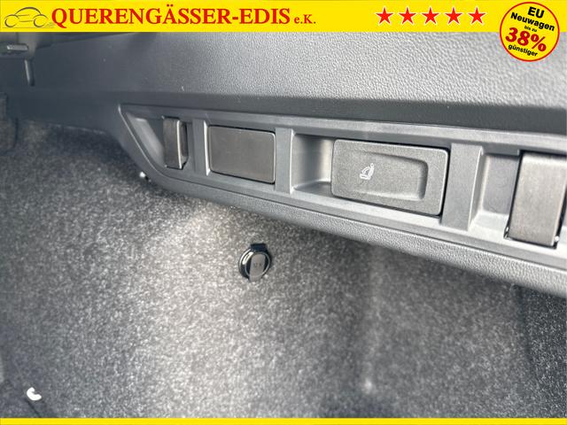 Skoda / Octavia Combi / Wei&szlig; / / / , Beispielbilder, ggf. teilweise mit Sonderausstattung