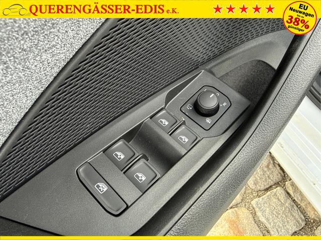 Skoda / Octavia Combi / Wei&szlig; / / / , Beispielbilder, ggf. teilweise mit Sonderausstattung