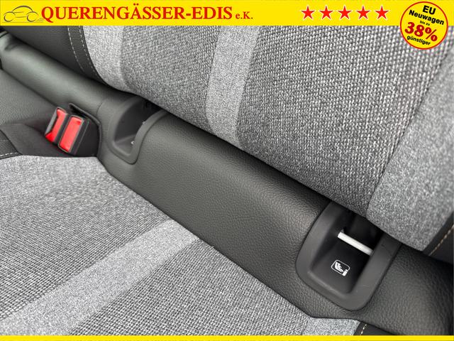 Skoda / Octavia Combi / Wei&szlig; / / / , Beispielbilder, ggf. teilweise mit Sonderausstattung