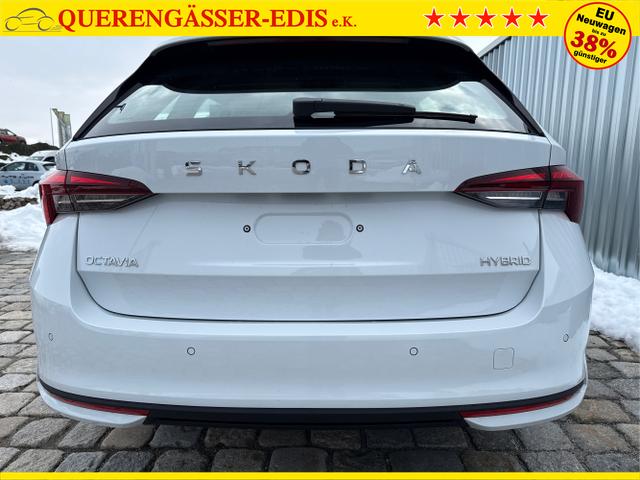 Skoda / Octavia Combi / Wei&szlig; / / / , Beispielbilder, ggf. teilweise mit Sonderausstattung