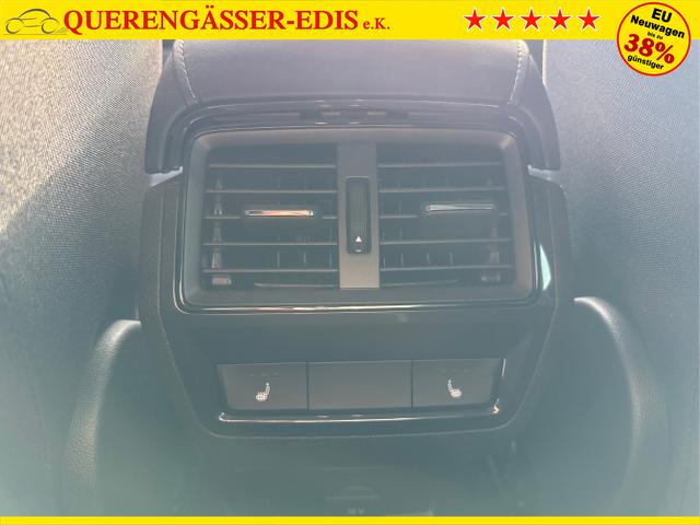 Skoda / Karoq / Blau / / / 