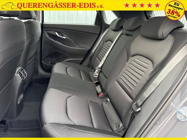 Hyundai / i30 / Grau / / / 