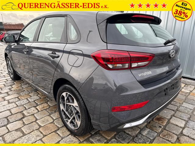 Hyundai / i30 / Grau / / / 