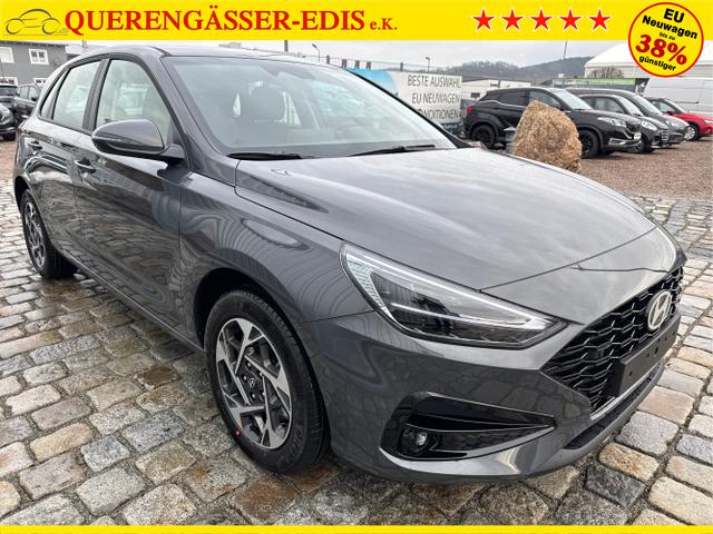 Hyundai / i30 / Grau / / / 