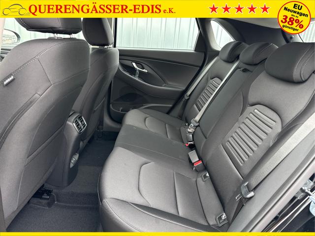 Hyundai / i30 / Schwarz / / / 