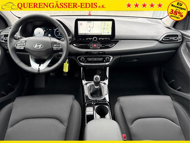 Hyundai / i30 / Schwarz / / / 