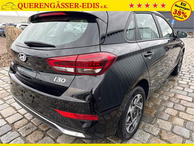 Hyundai / i30 / Schwarz / / / 