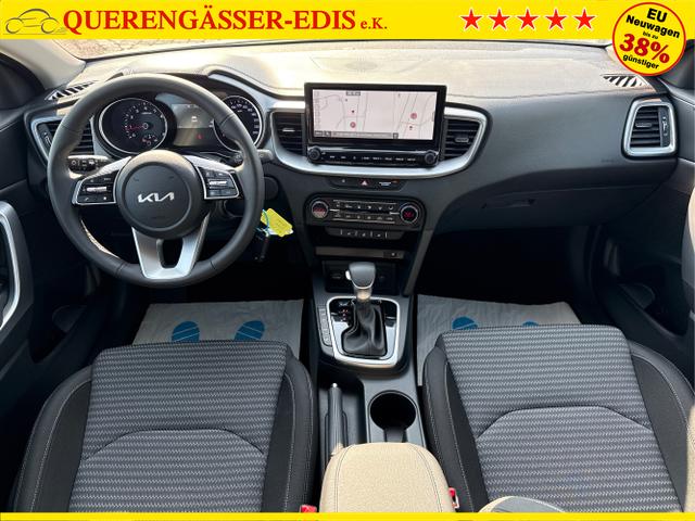 Kia / Ceed / Silber / / / , Beispielbilder, ggf. teilweise mit Sonderausstattung