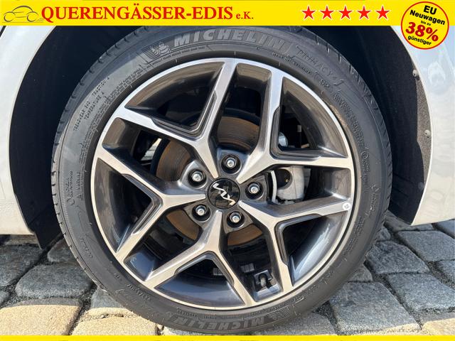 Kia / Ceed / Silber / / / , Beispielbilder, ggf. teilweise mit Sonderausstattung