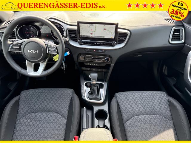 Kia / Ceed / Silber / / / , Beispielbilder, ggf. teilweise mit Sonderausstattung