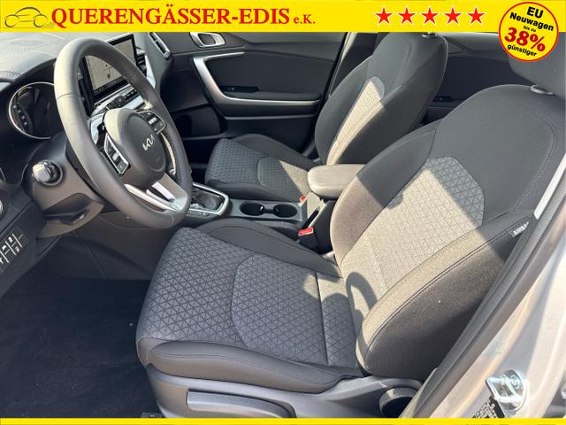Kia / Ceed / Silber / / / , Beispielbilder, ggf. teilweise mit Sonderausstattung