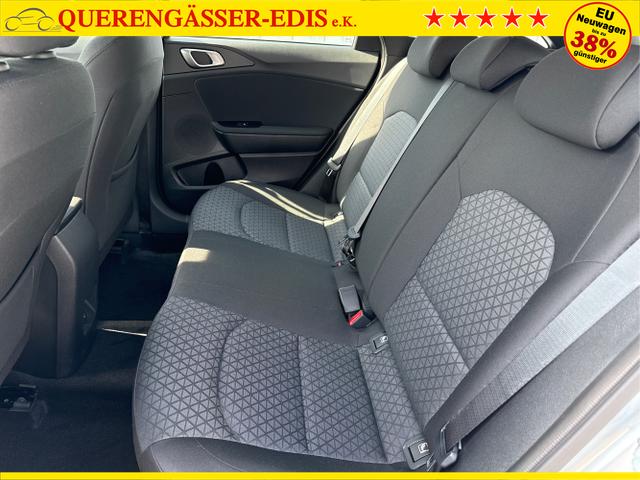 Kia / Ceed / Silber / / / , Beispielbilder, ggf. teilweise mit Sonderausstattung