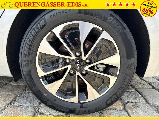 Kia / Ceed / Silber / / / , Beispielbilder, ggf. teilweise mit Sonderausstattung