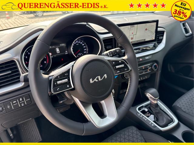 Kia / Ceed / Silber / / / , Beispielbilder, ggf. teilweise mit Sonderausstattung
