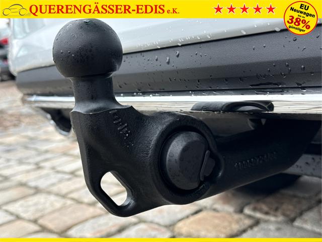 Skoda / Karoq / Wei&szlig; / / / , Beispielbilder, ggf. teilweise mit Sonderausstattung