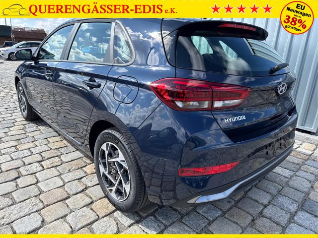 Hyundai / i30 / Blau / / / 