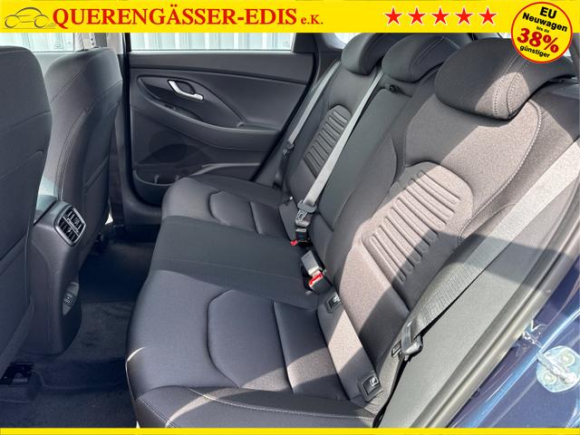 Hyundai / i30 / Blau / / / 