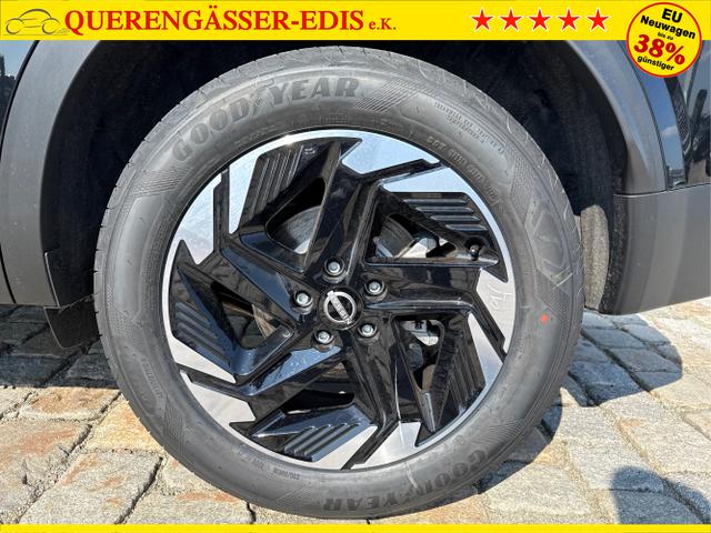 Nissan / Qashqai / Schwarz / / / , Beispielbilder, ggf. teilweise mit Sonderausstattung