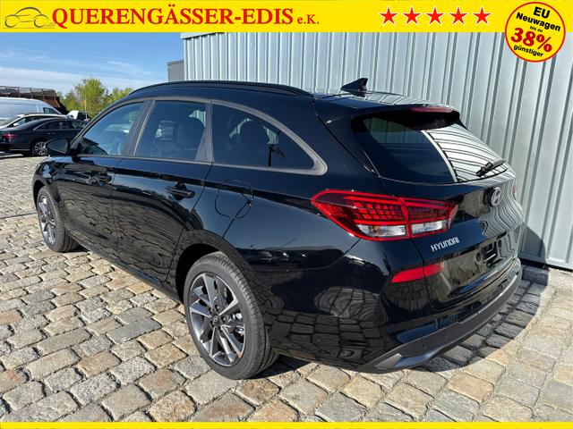 Hyundai / i30 Kombi / Schwarz / / / , Beispielbilder, ggf. teilweise mit Sonderausstattung