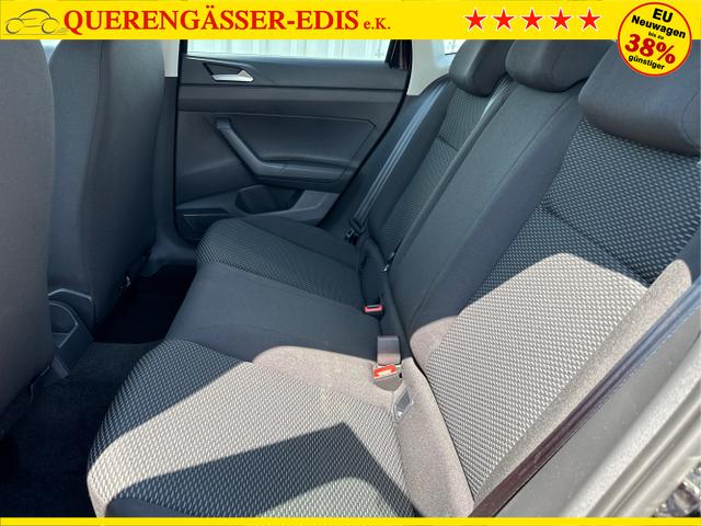 Volkswagen / POLO / Schwarz / / / 