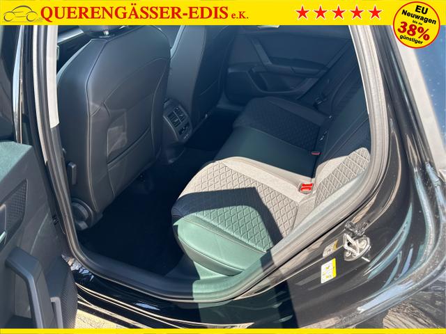 Seat / Leon Sportstourer / Schwarz / / / 