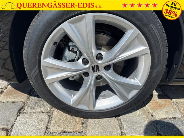 Seat / Leon Sportstourer / Schwarz / / / 