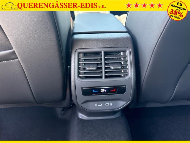 Seat / Leon Sportstourer / Grau / / / 