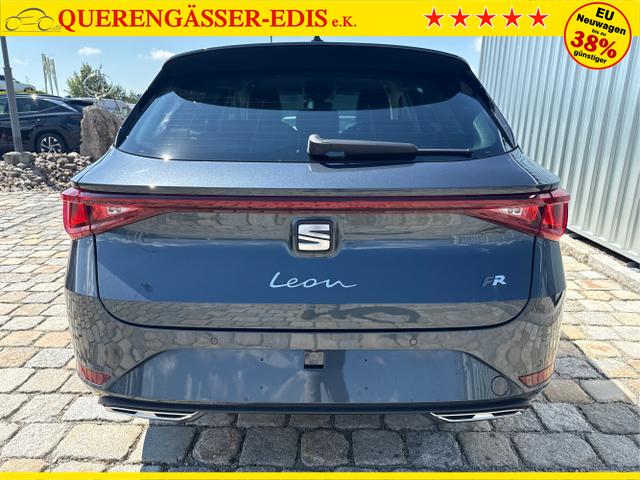 Seat / Leon Sportstourer / Grau / / / 