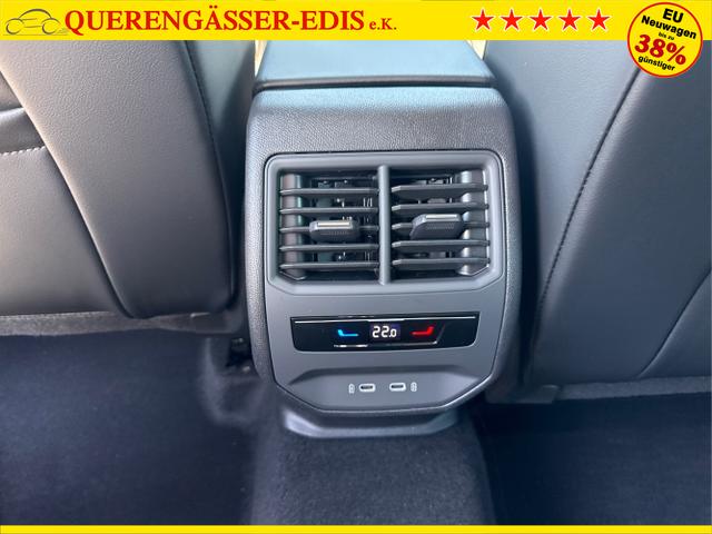 Seat / Leon Sportstourer / Blau / / / 