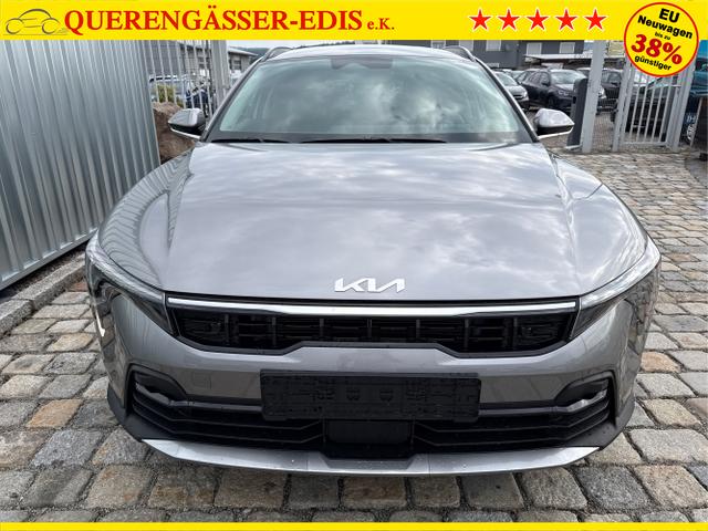 Kia / K4 Sportswagon / Silber / / / , Beispielbilder, ggf. teilweise mit Sonderausstattung