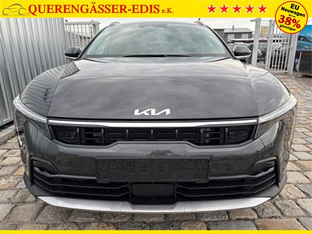 Kia / K4 Sportswagon / Silber / / / , Beispielbilder, ggf. teilweise mit Sonderausstattung