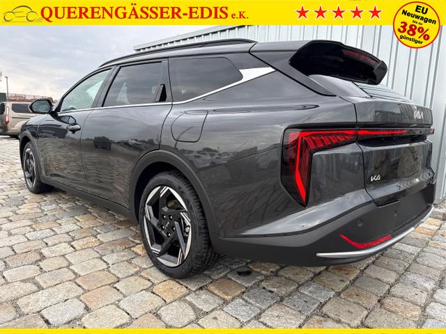 Kia / K4 Sportswagon / Silber / / / , Beispielbilder, ggf. teilweise mit Sonderausstattung