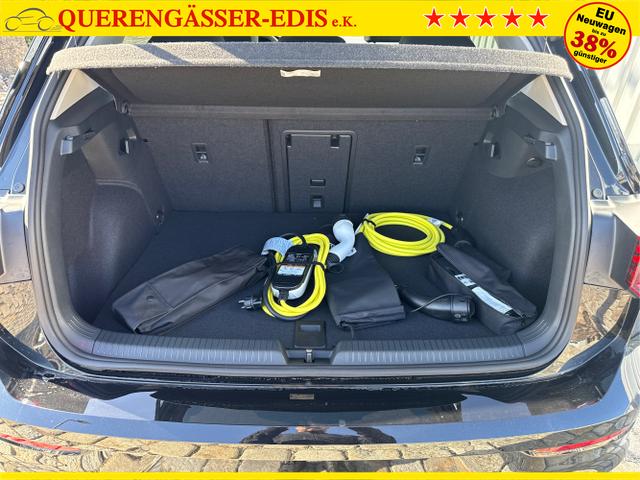 Volkswagen / Golf / Schwarz / / / VIII PRIME 1.5 TSI eHybrid PHEV 150 KW-Park Assist-R&uuml;ckfahrkamera-3 Zonen Climatronic-Wireless App Connect-Sofort, Beispielbilder, ggf. teilweise mit Sonderausstattung