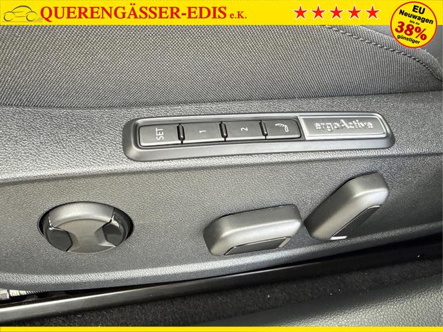 Volkswagen / Golf / Schwarz / / / 