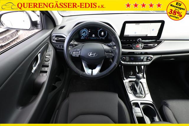 Hyundai i30 Advantage 1.5 T-GDI 140 DCT LED NAV KAM SHZ 