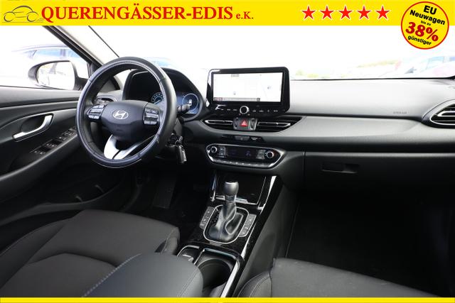 Hyundai i30 Advantage 1.5 T-GDI 140 DCT LED NAV KAM SHZ 