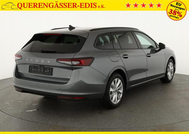 Skoda Superb Combi 1.5 TSI iV 150kW Selection DSG Selection, AHK, Matrix, Side, el. Klappe, Navi 