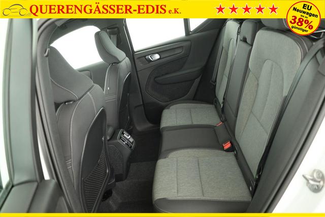 Volvo XC40 Core 2WD B3 Mild-Hybrid Core, Navi, Thors Hammer, Winter, Kamera, el. Klappe 