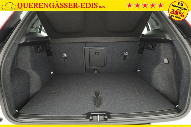 Volvo XC40 Core 2WD B3 Mild-Hybrid Core, Navi, Thors Hammer, Winter, Kamera, el. Klappe 