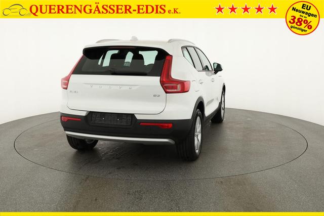 Volvo XC40 Core 2WD B3 Mild-Hybrid Core, Navi, Thors Hammer, Winter, Kamera, el. Klappe 