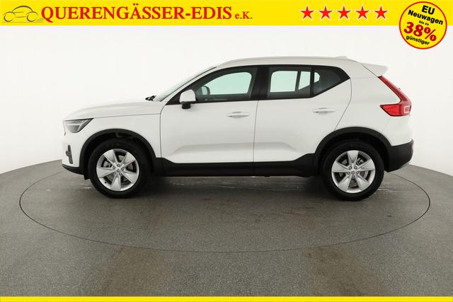 Volvo XC40 Core 2WD B3 Mild-Hybrid Core, Navi, Thors Hammer, Winter, Kamera, el. Klappe 
