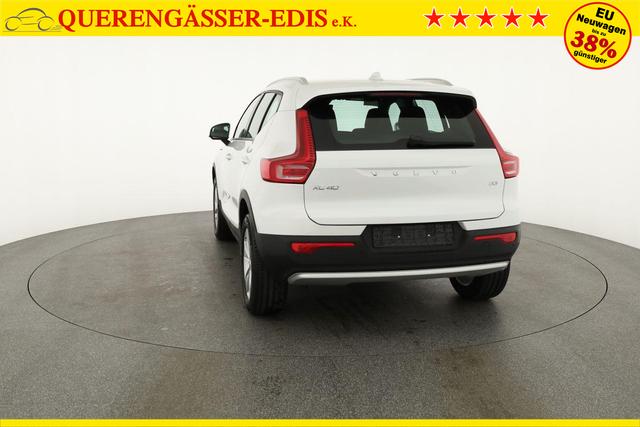 Volvo XC40 Core 2WD B3 Mild-Hybrid Core, Navi, Thors Hammer, Winter, Kamera, el. Klappe 