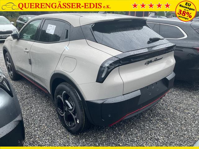 Alfa Romeo Junior Ibrida 1.2 VGT 48V-Hybrid (100kW) Speciale Speciale, 18-Zoll, Kamera, el. Klappe, Sitzheizung 
