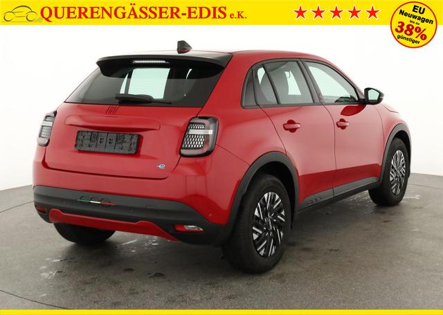 Fiat 600e 115 kW Red 115kWh, LED, APP-Connenct, 1-Hand 
