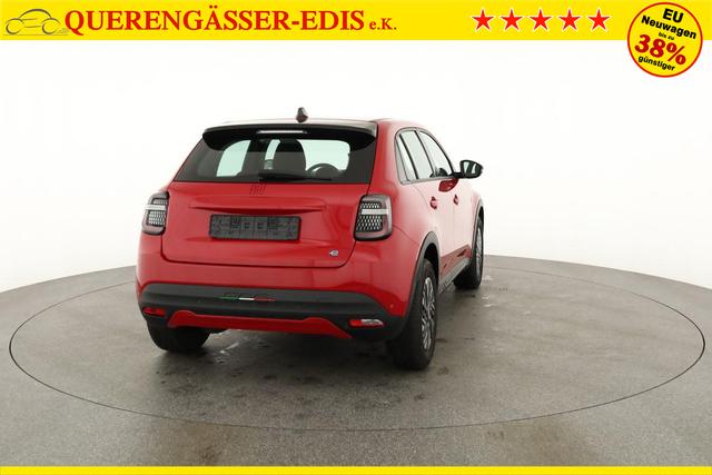 Fiat 600e 115 kW Red 115kWh, LED, APP-Connenct, 1-Hand 