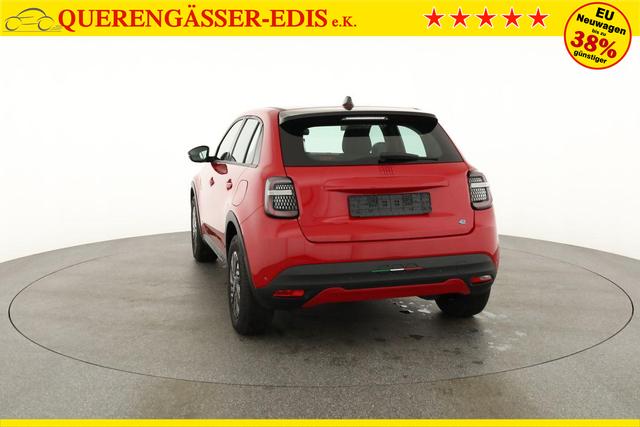 Fiat 600e 115 kW Red 115kWh, LED, APP-Connenct, 1-Hand 