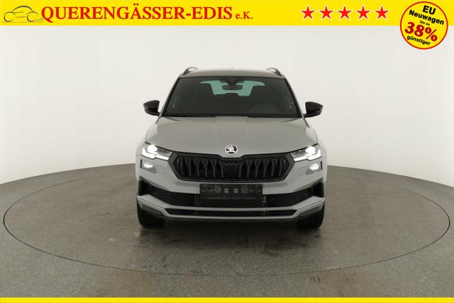 Skoda Karoq Sportline 1.5 TSI DSG Sportline, AHK, Navi, Matrix, Kamera, el. Klappe, 5-J. Garantie 